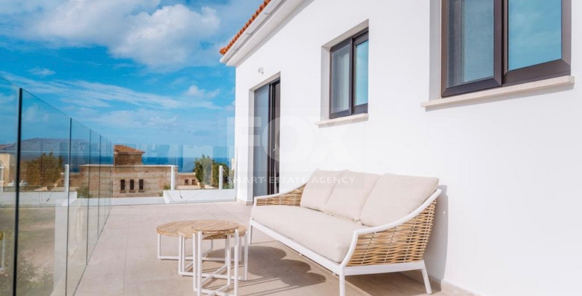 Spacious four bedroom fully Furnished Detached Villa in Sea Caves