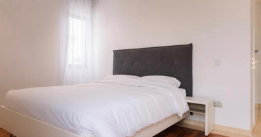 Spacious four bedroom fully Furnished Detached Villa in Sea Caves