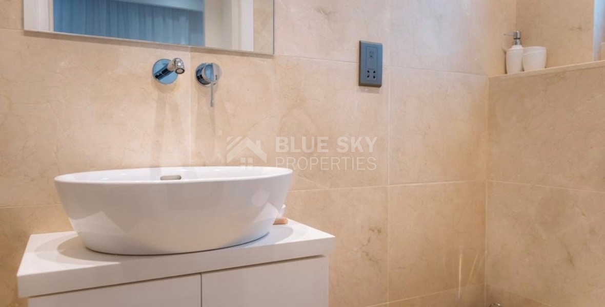 Spacious four bedroom fully Furnished Detached Villa in Sea Caves