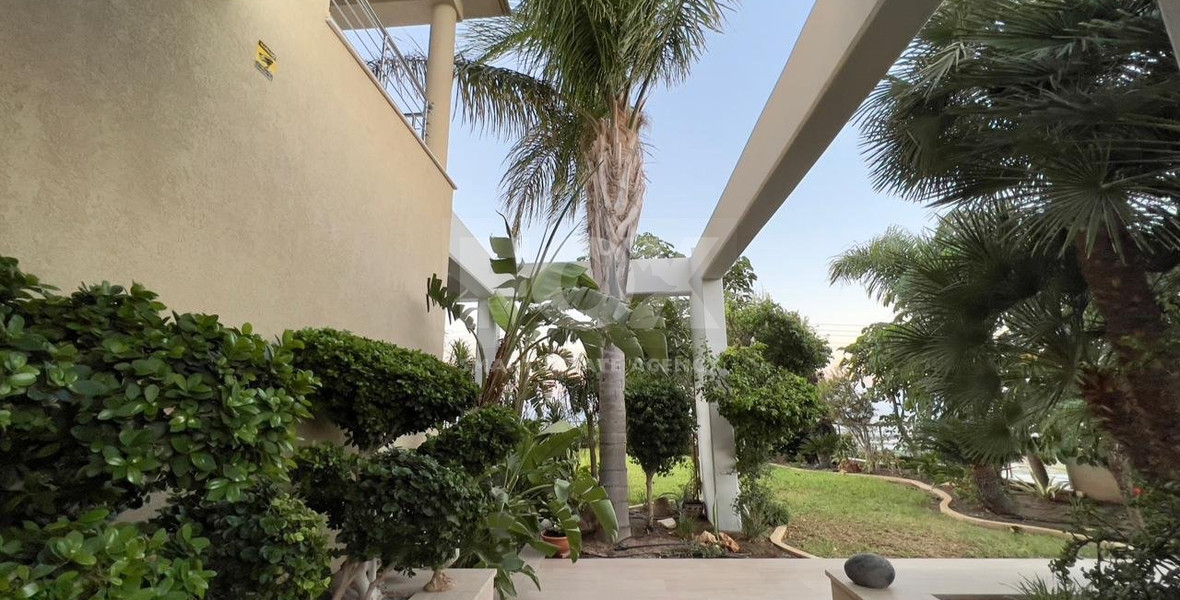 LUXURY SEVEN  BEDROOM VILLA FOR SALE WITH PANORAMIC SEA VIEWS IN THE EXCLUSIVE AREA OF PANIOTIS (GERMASOGIA)