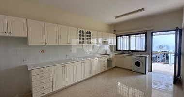 Spacious 3-Bedroom Upper Floor House in Paphos