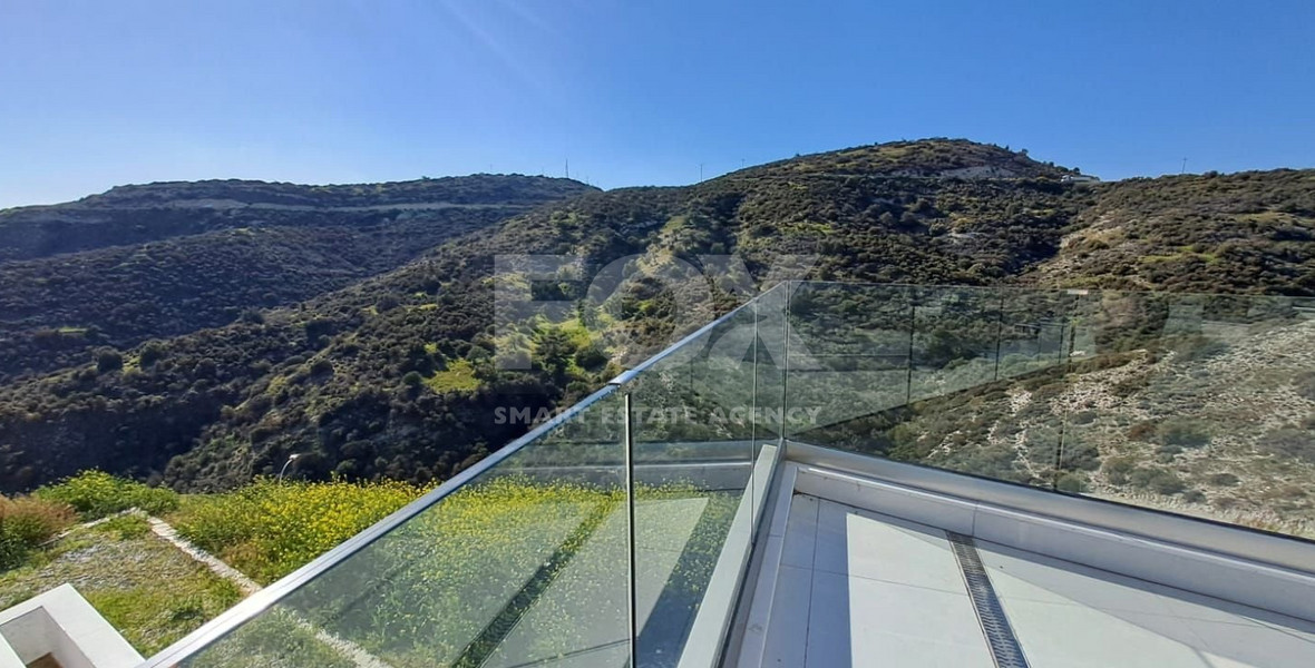 Four plus one bedroom Luxury Villa for Rent in Agios Tychonas