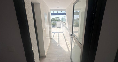 Modern three Bedroom- two level penthouse with roof garden and pool in Agios Georgios Havouzas