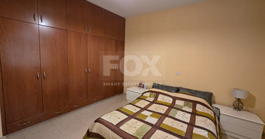 Spacious unfurnished 7 bedroom house with pool in Asgata