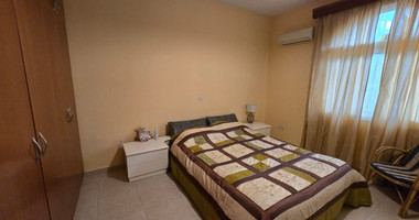 Spacious unfurnished 7 bedroom house with pool in Asgata