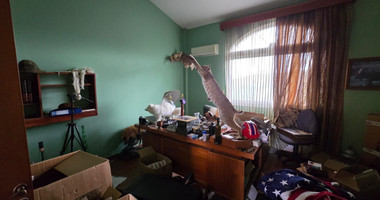 Spacious unfurnished 7 bedroom house with pool in Asgata