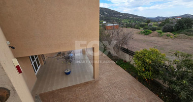 Spacious unfurnished 7 bedroom house with pool in Asgata