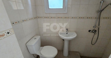 Spacious unfurnished 7 bedroom house with pool in Asgata