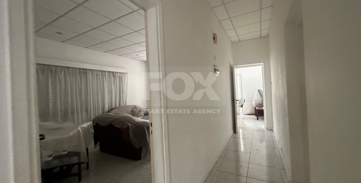 Corner Bungalow 2 bedrooms in the sought after location of Chalkoutsa Mesa Geitonia with garage