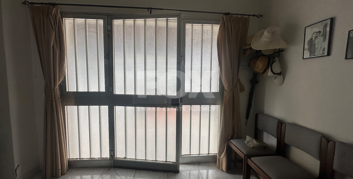 Corner Bungalow 2 bedrooms in the sought after location of Chalkoutsa Mesa Geitonia with garage