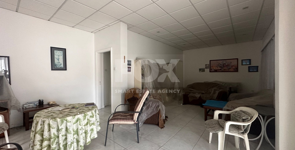 Corner Bungalow 2 bedrooms in the sought after location of Chalkoutsa Mesa Geitonia with garage