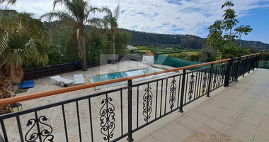 Three bedroom detached house with swimming pool for rent in Pissouri, Limassol