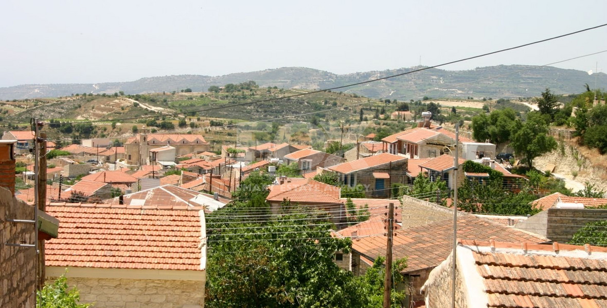 Spacious Fully Furnished 3 Bedroom House for rent in Vouni, Limassol