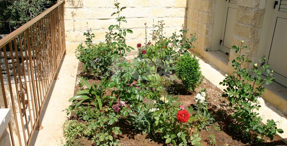 Spacious Fully Furnished 3 Bedroom House for rent in Vouni, Limassol