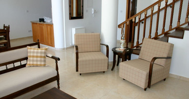 Spacious Fully Furnished 3 Bedroom House for rent in Vouni, Limassol