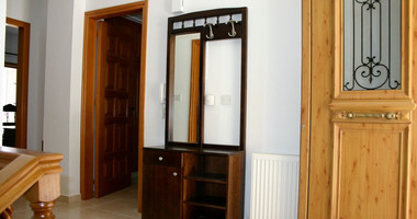 Spacious Fully Furnished 3 Bedroom House for rent in Vouni, Limassol