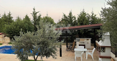 Four Bedroom House with Pool for sale in Souni-Zanakia