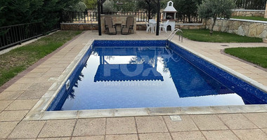 Four Bedroom House with Pool for sale in Souni-Zanakia