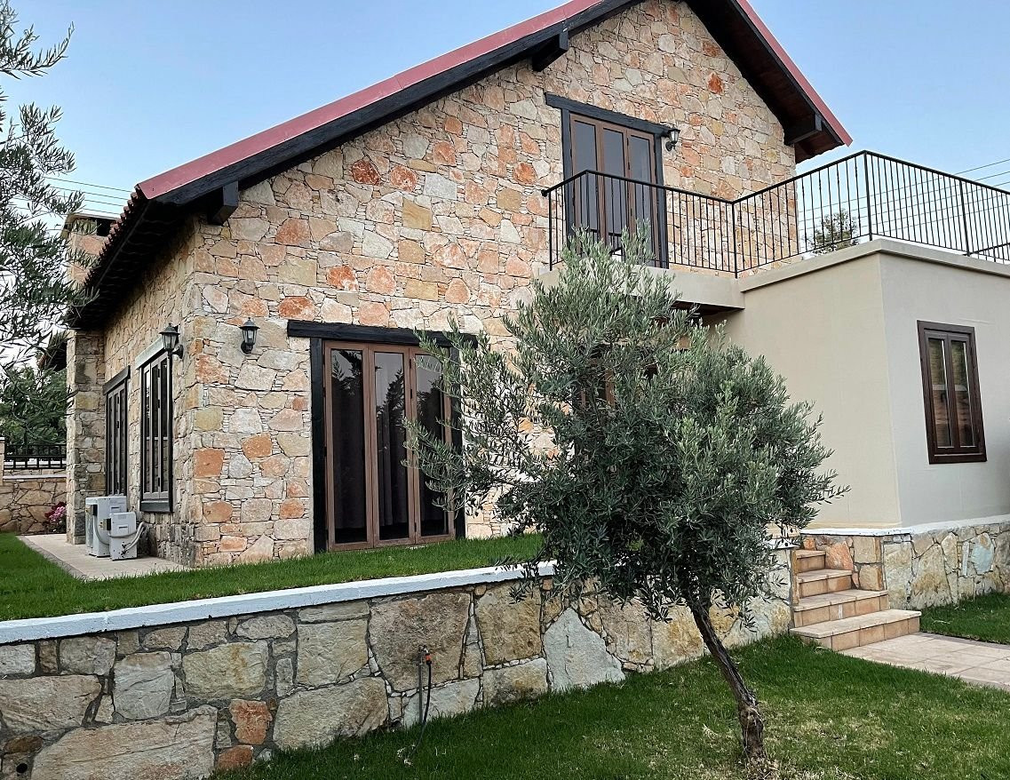 4 bedroom house 175 m² Souni–Zanatzia, Cyprus
