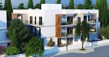Three bedroom maizonette in Kato Paphos