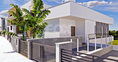 Spacious 3 Bedroom House with Swimming Pool and Sea View in Agios Tychon