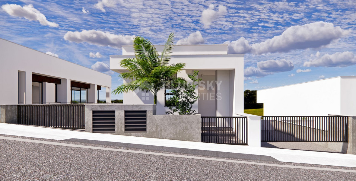 Spacious 3 Bedroom House with Swimming Pool and Sea View in Agios Tychon