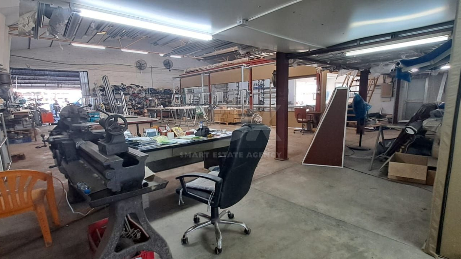 Warehouse of 600m2 for rent in the Agios Athanasios Industrial Estate