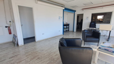 Warehouse of 600m2 for rent in the Agios Athanasios Industrial Estate