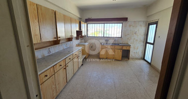Prime Mixed-Use Building in the Heart of Paphos – Ideal Investment Opportunity for sale