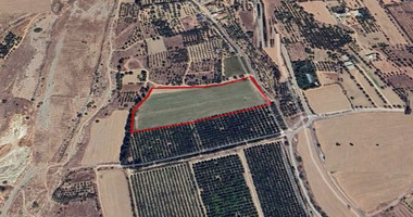 OUTSTANDING FLAT RESIDENTIAL LAND, DIRECT ROAD ACCESS WITH LICENCE FOR 18 HOUSES IN THE ERIMI
