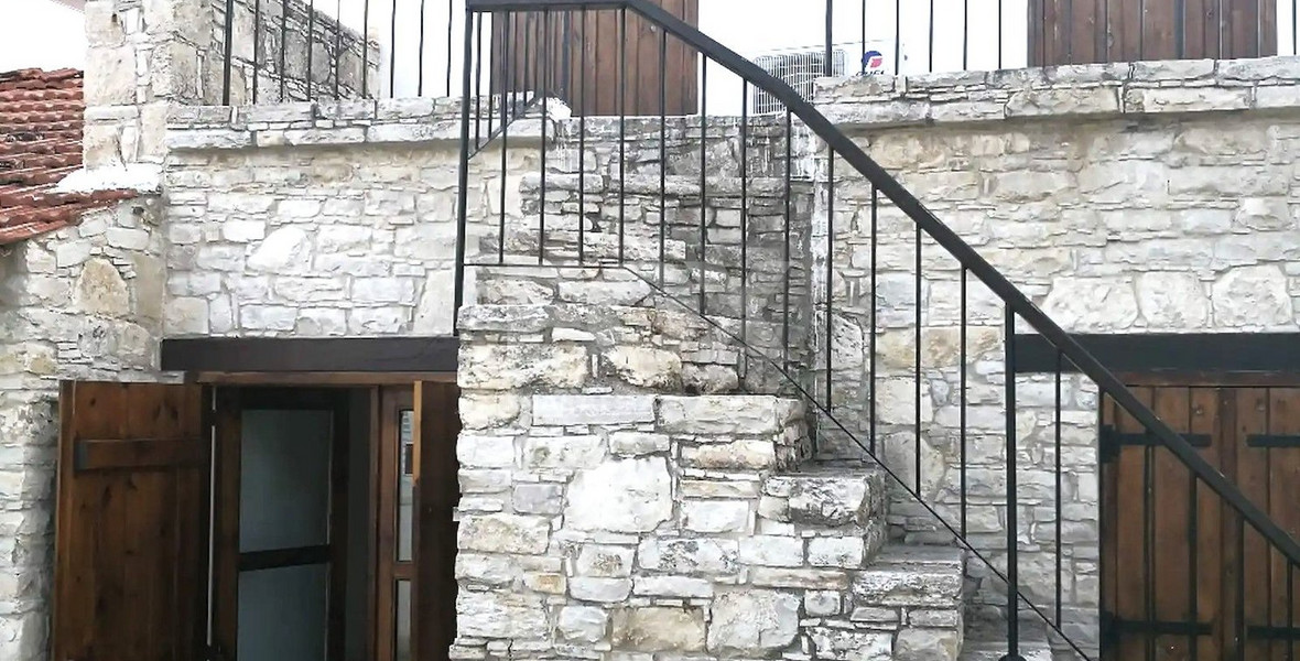 Fully Furnished Detached House in Omodos for sale