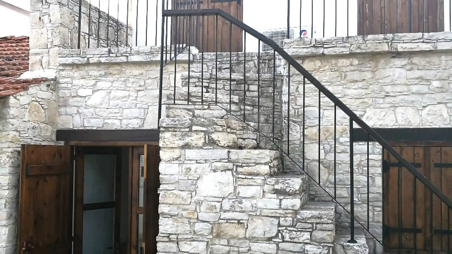 Fully Furnished Detached House in Omodos for sale