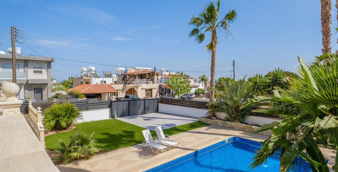 Spacious four-bedroom house with pool for rent in Ypsoupoli, Limassol