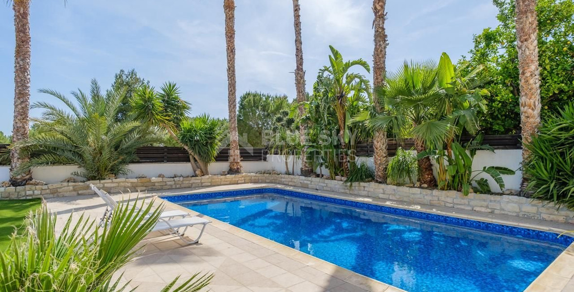 Spacious four-bedroom house with pool for rent in Ypsoupoli, Limassol