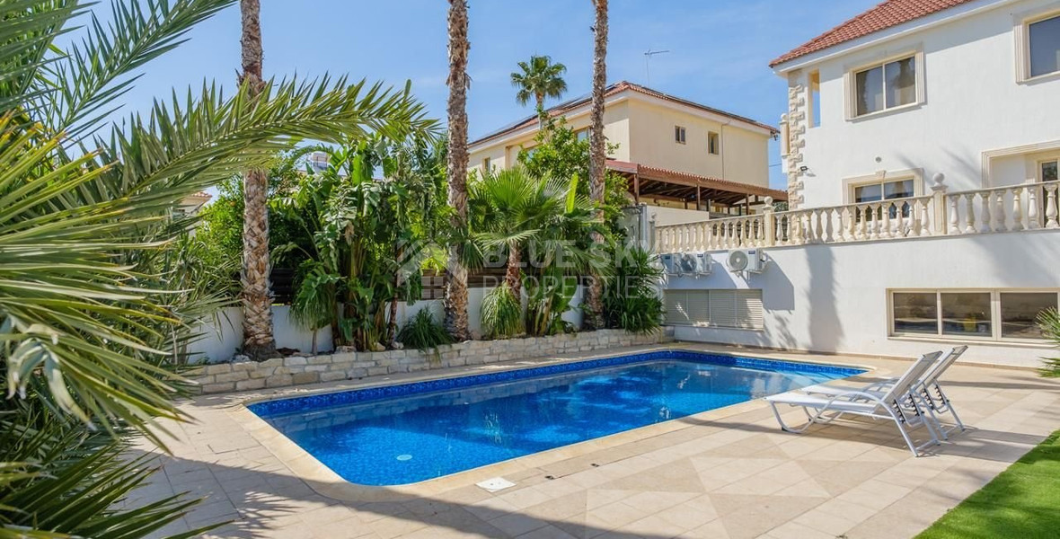 Spacious four-bedroom house with pool for rent in Ypsoupoli, Limassol