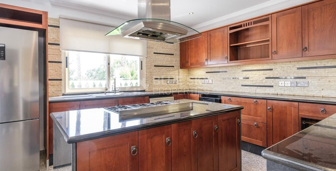 Spacious four-bedroom house with pool for rent in Ypsoupoli, Limassol