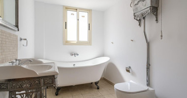 Spacious four-bedroom house with pool for rent in Ypsoupoli, Limassol