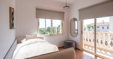 Spacious four-bedroom house with pool for rent in Ypsoupoli, Limassol