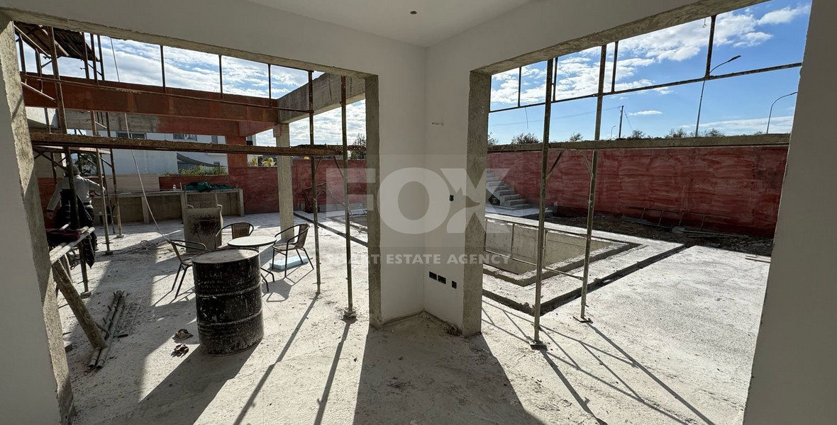 Modern  House with Pool For Sale in Parekklisia