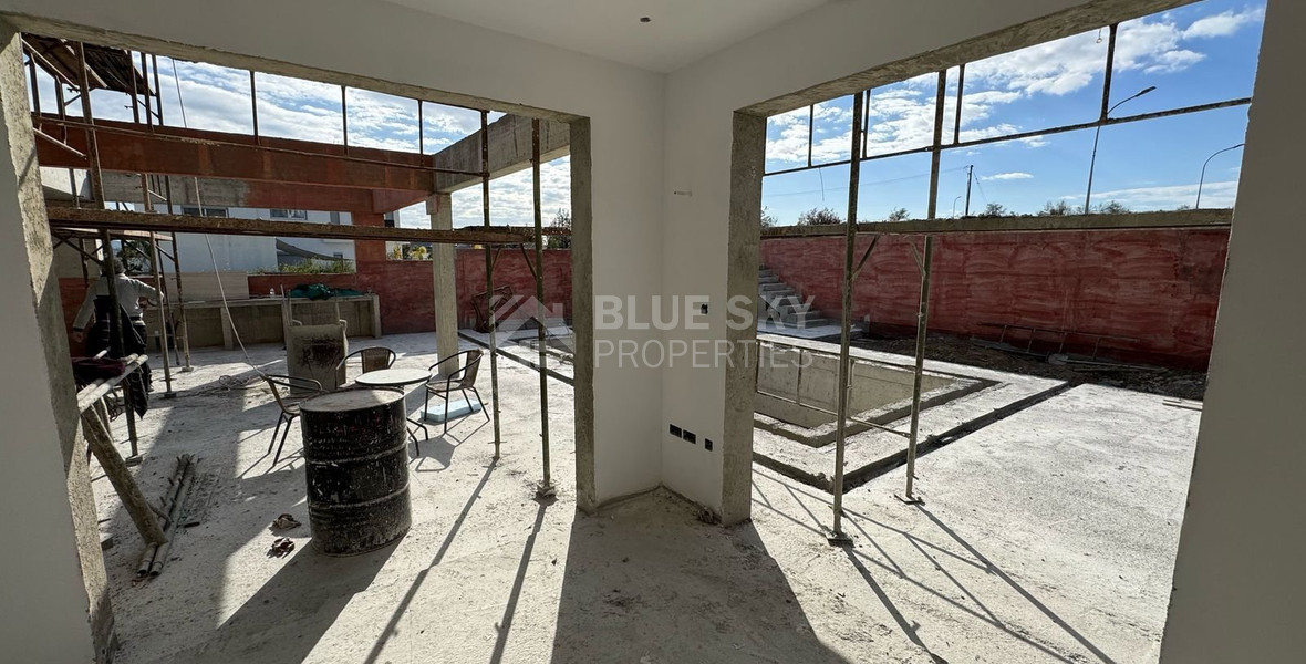 Modern  House with Pool For Sale in Parekklisia