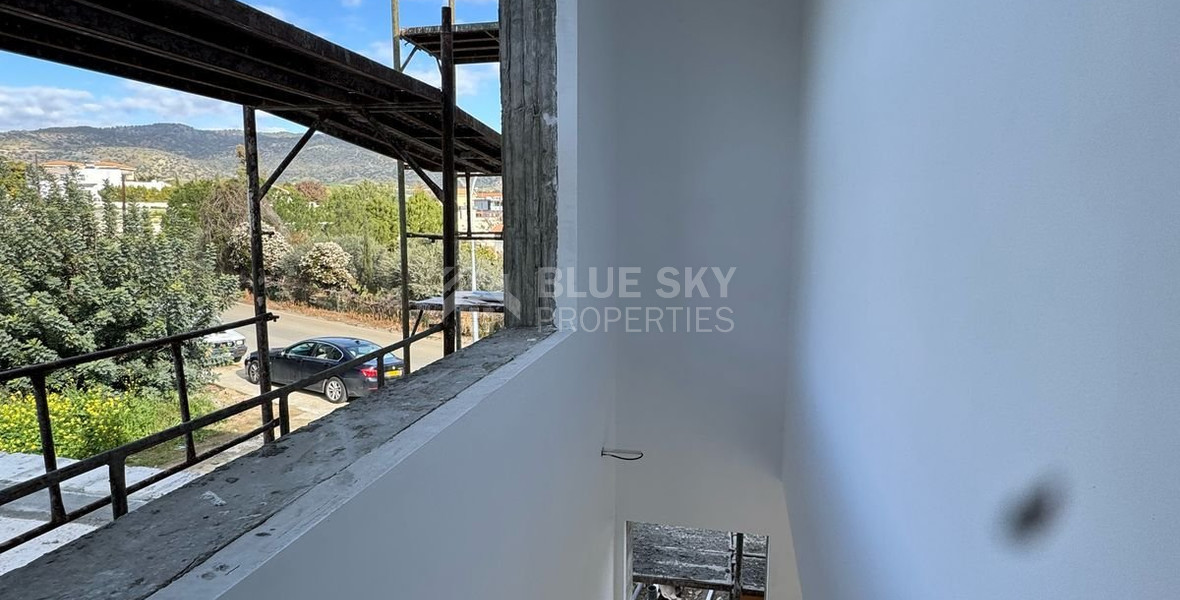 Modern  House with Pool For Sale in Parekklisia