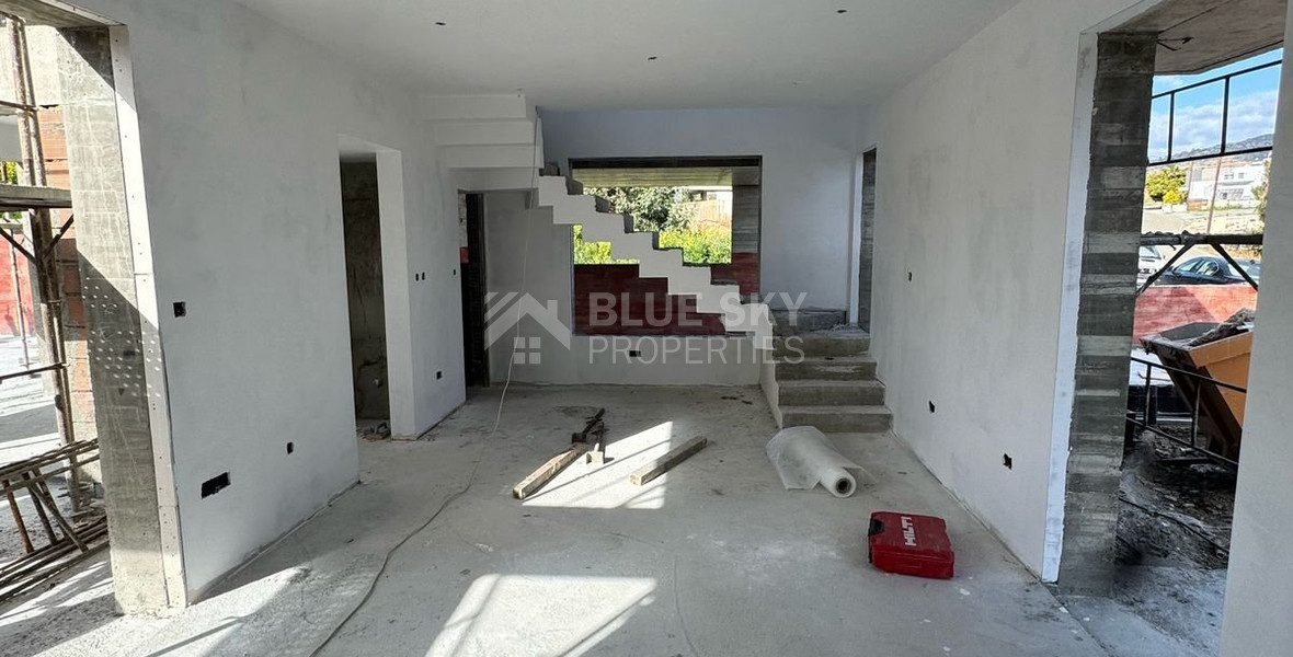 Modern  House with Pool For Sale in Parekklisia