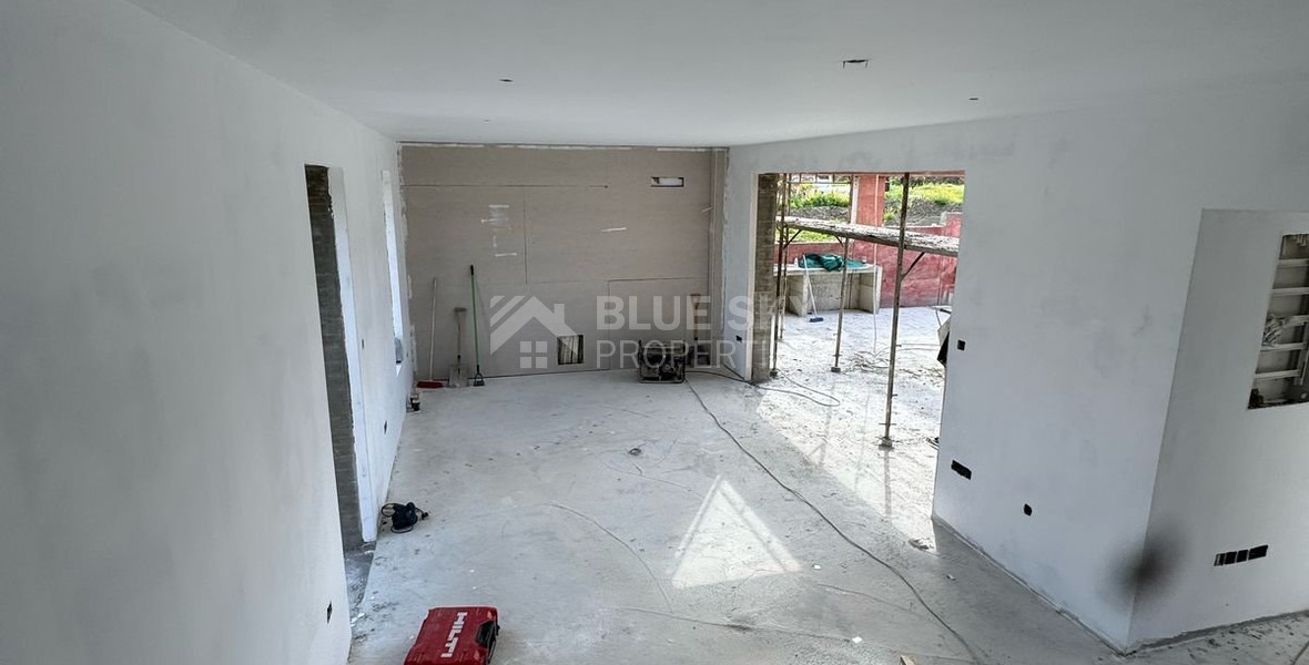 Modern  House with Pool For Sale in Parekklisia