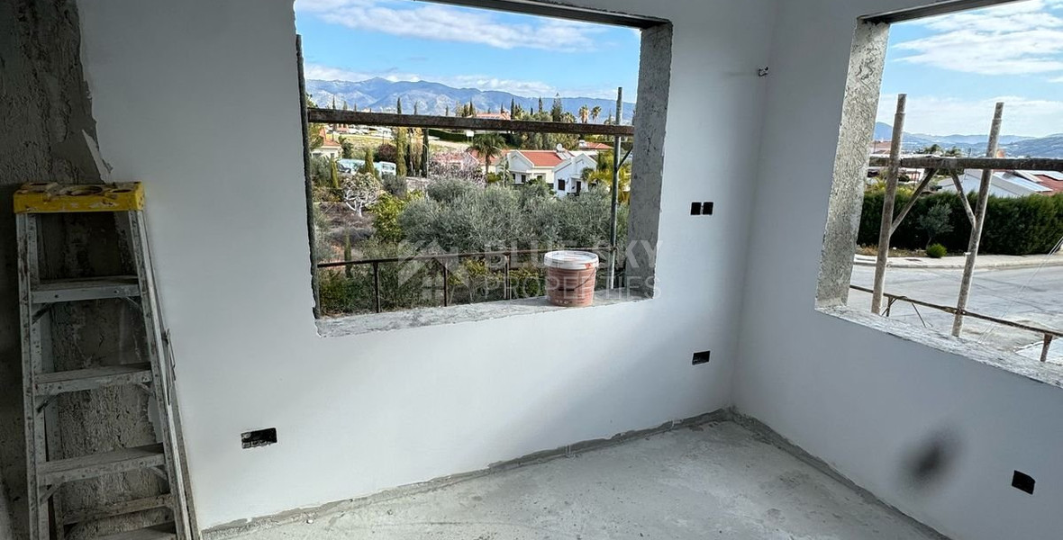 Modern  House with Pool For Sale in Parekklisia