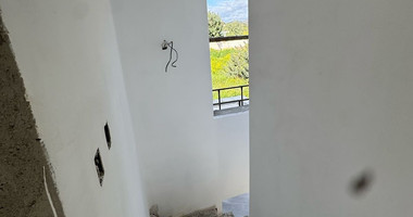 Modern  House with Pool For Sale in Parekklisia