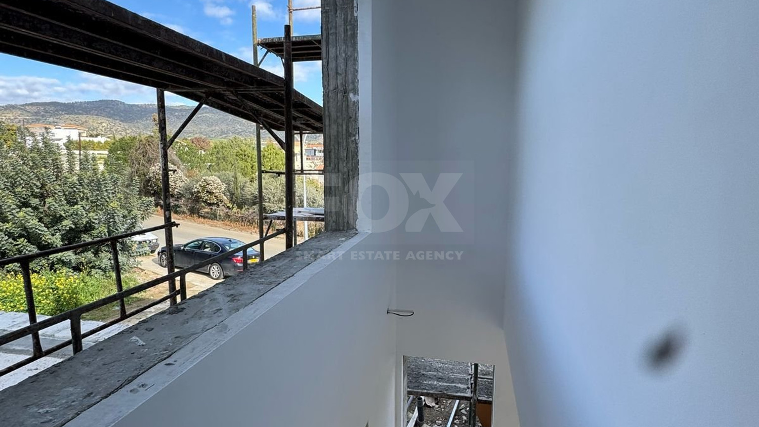 Modern  House with Pool For Sale in Parekklisia