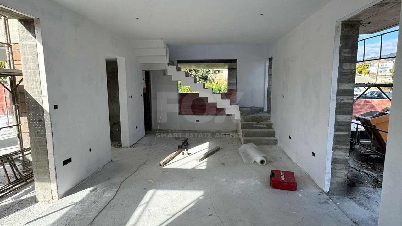 Modern  House with Pool For Sale in Parekklisia