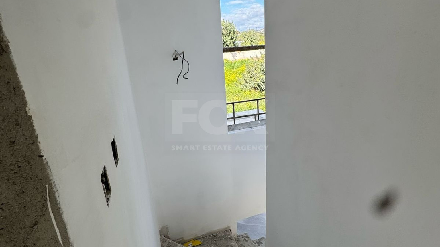 Modern  House with Pool For Sale in Parekklisia