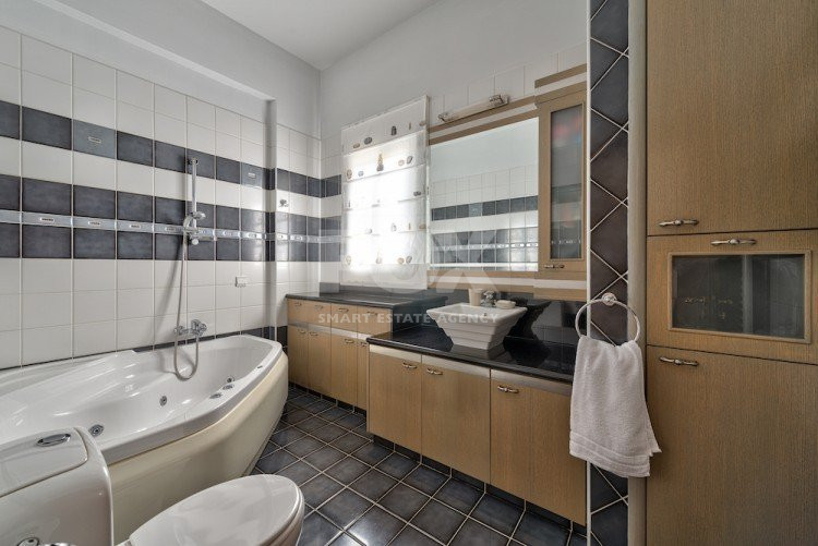 5 Bed House For Sale In Agios Tychon Limassol Cyprus