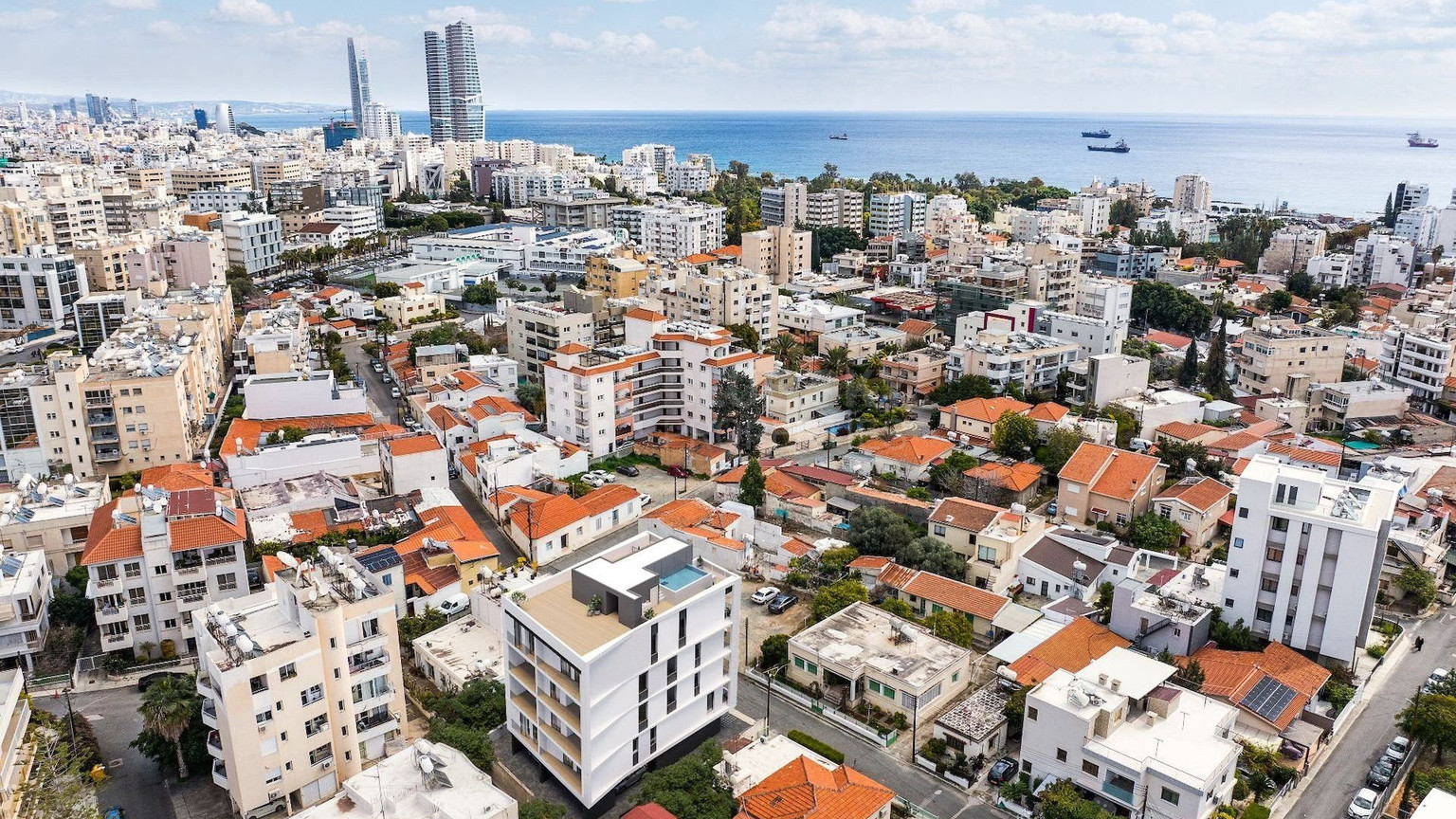 Top floor 3 bedroom apartment with Roof Garden  for sale in Agia Zoni, Limassol